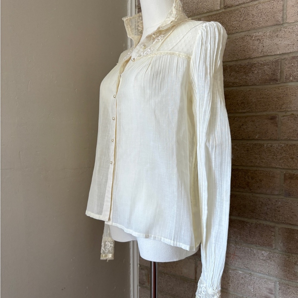gunne sax pearl cotton lace button front long sleeve - Picture 3 of 6